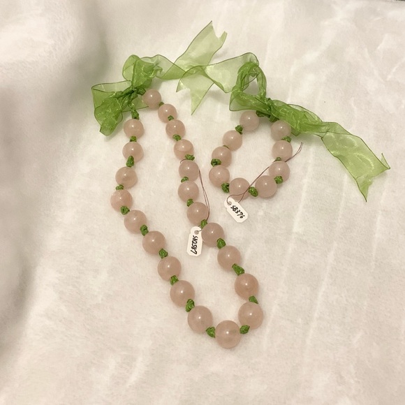 Necklace and bracelet set - Picture 2 of 3